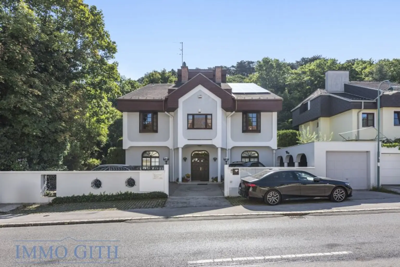 ARCHITEKTEN-VILLA MIT POOL & GARTEN IN ZENTRALER LAGE VON PERCHTOLDSDORF ZU KAUFEN!