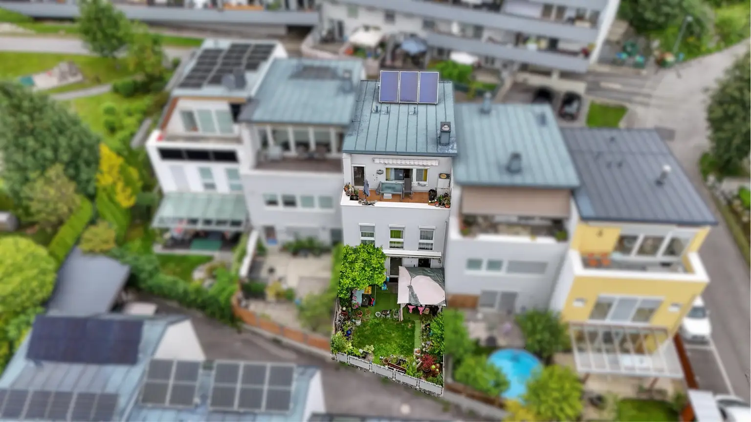 Attraktives Reihenhaus mit gemütlichem Garten