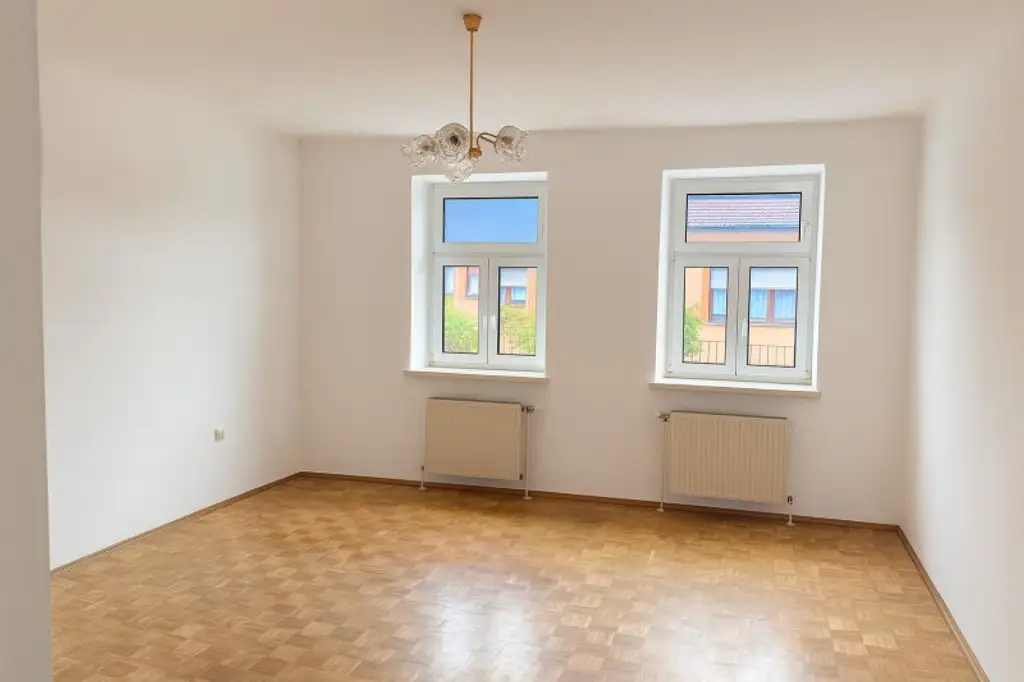 Saniertes Einfamilienhaus mit mediterranem Flair und Innenhof-Privatsphäre