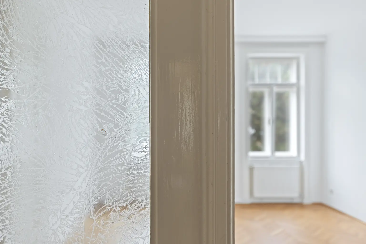Altbau-Traum: Zwei Zimmer mit Freifläche (in Bau)