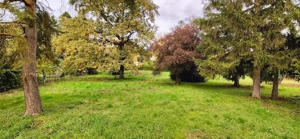 Traumhafte Fahnenparzelle am Fuße des Bisambergs