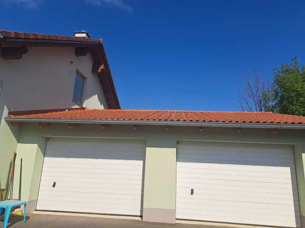 Wohnen auf einer Ebene: Gepflegtes Haus mit Garten und Doppelgarage in Unterwart