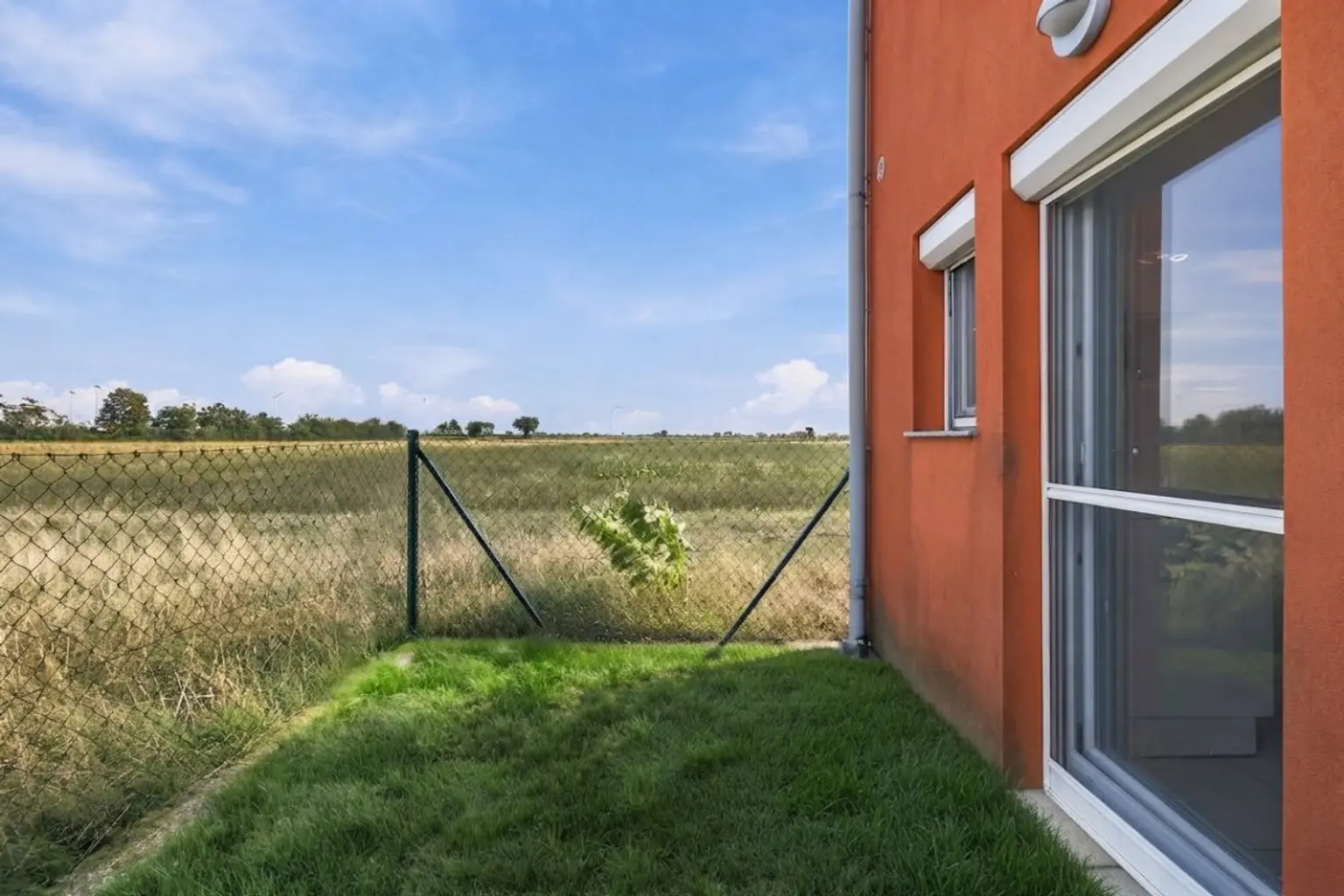 K | ++ NEU ++ Eck-Reihenhaus mit Garten, Terrassen & ZWEI Stellplätzen | Prima Service Immobilien