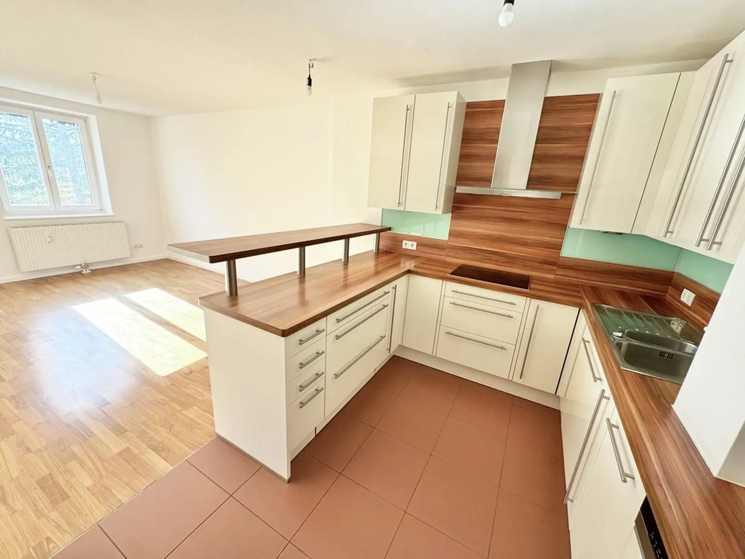 TRAUMHAFTE NEUBAUWOHNUNG IN GRÜN-RUHELAGE | HELLE 4 ZIMMER MIT BALKON | TOPLAGE