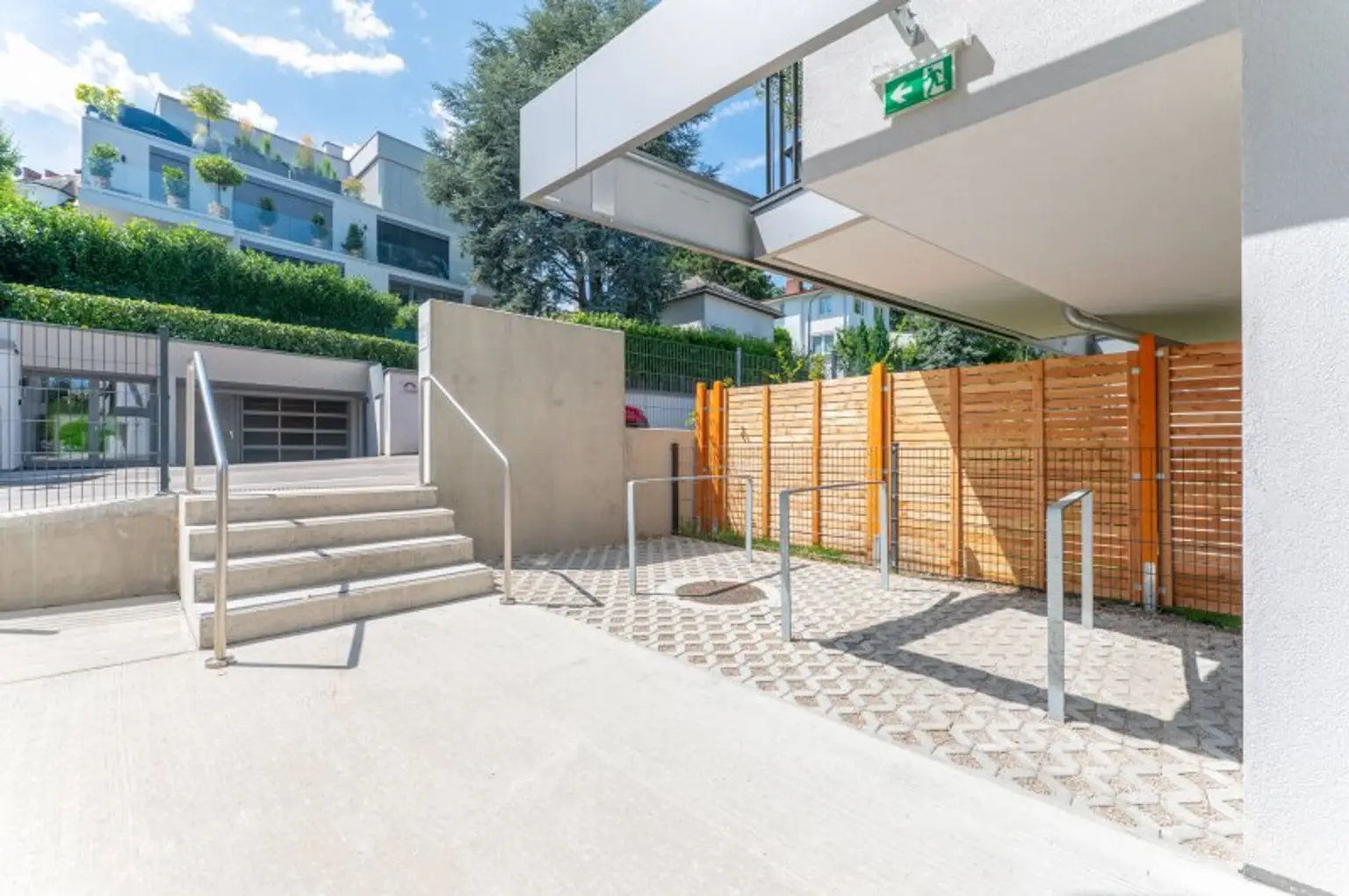 Erstbezug! Großzügige 3-Zimmer-Wohnung mit 2 Terrassen inkl. Stellplatz zu vermieten!