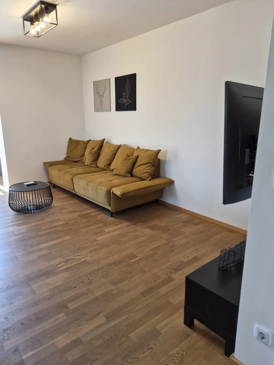 Ca. 64 m² Wohnung mit ca. 107 m² Eigengarten & Klimaanlage - Perfekt als Haupt- od. Zweitwohnsitz - Lebensqualität zwischen See und Reben