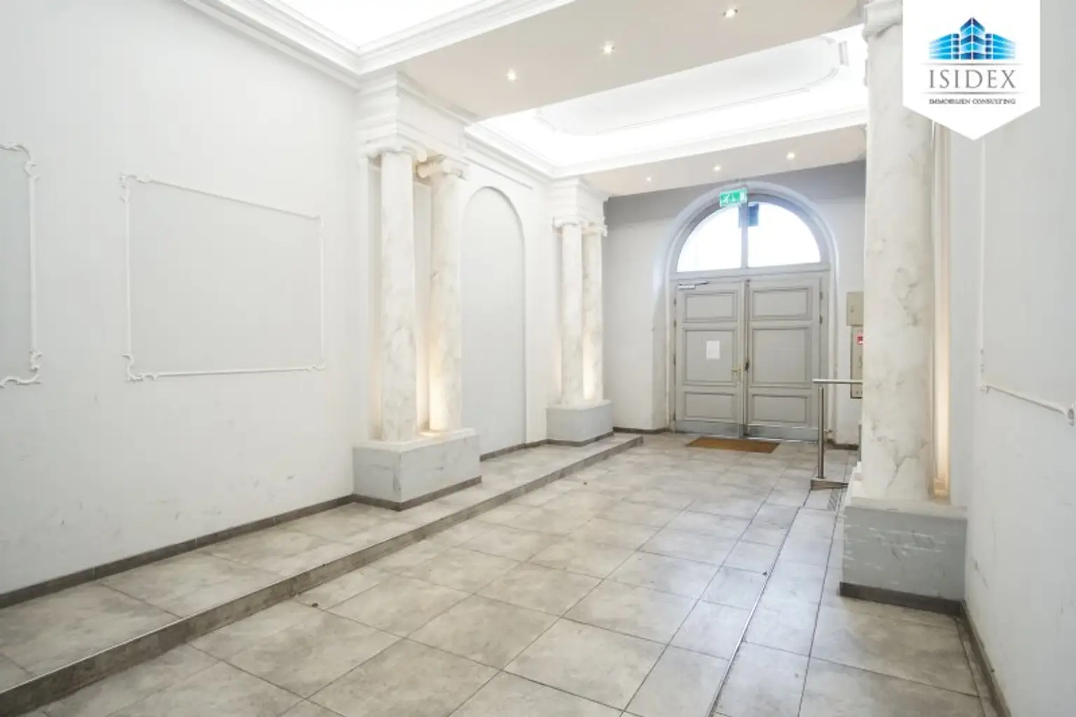 **NEU** Top ausgestattete 3-Zimmer DG-Maisonetten-Wohnung mit großzügiger TERRASSE und SAUNA! Perfekte Lage!!