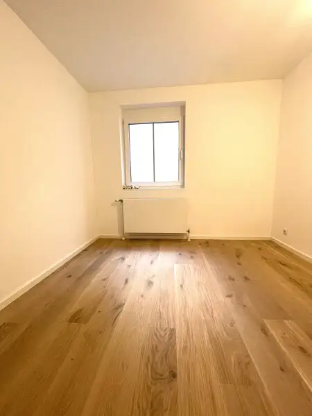 Prestige Living in Sievering: Großzügige Gartenwohnung mit Stil