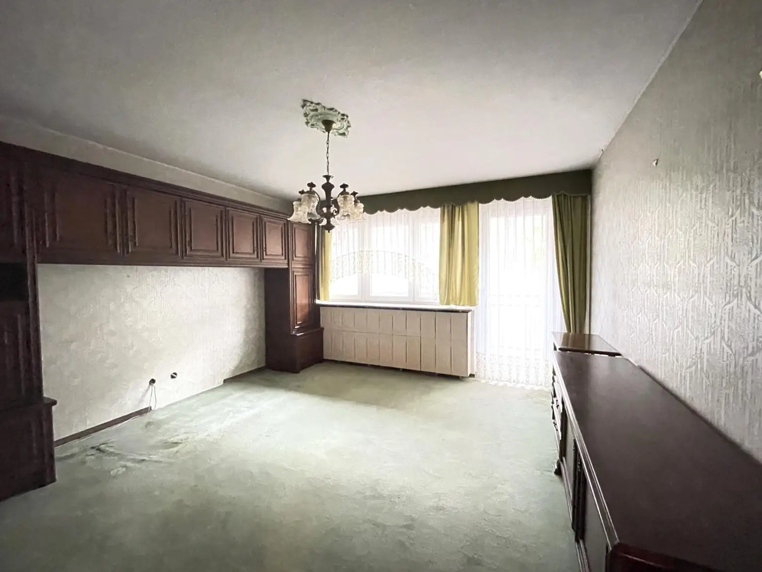 3-Zimmer-Loggia-Wohnung in U1-Nähe