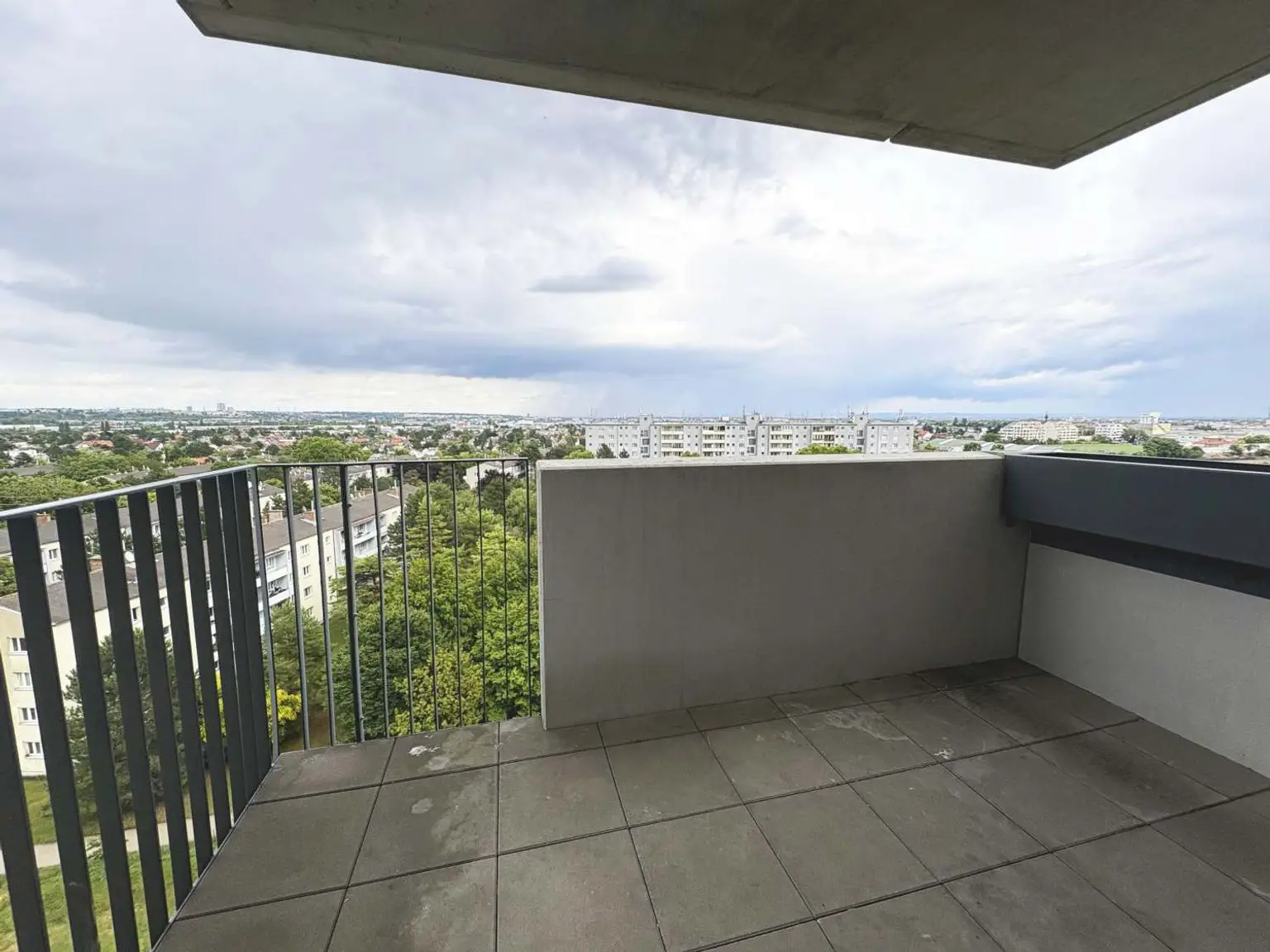 Blick ins Grüne - Großzügige 2 Zimmer Wohnung mit Balkon
UBahn um´s Eck