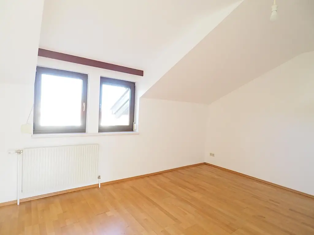 IDYLLISCHE LAGE NAHE "SCHILLERWASSER" BZW. "MÜHLWASSER"