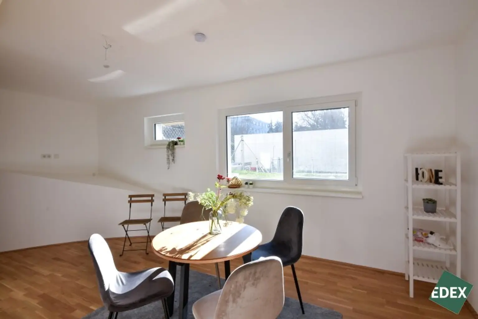 ERSTBEZUG | 2,5-Zimmer-Eigentumswohnung mit Atelier und Garten