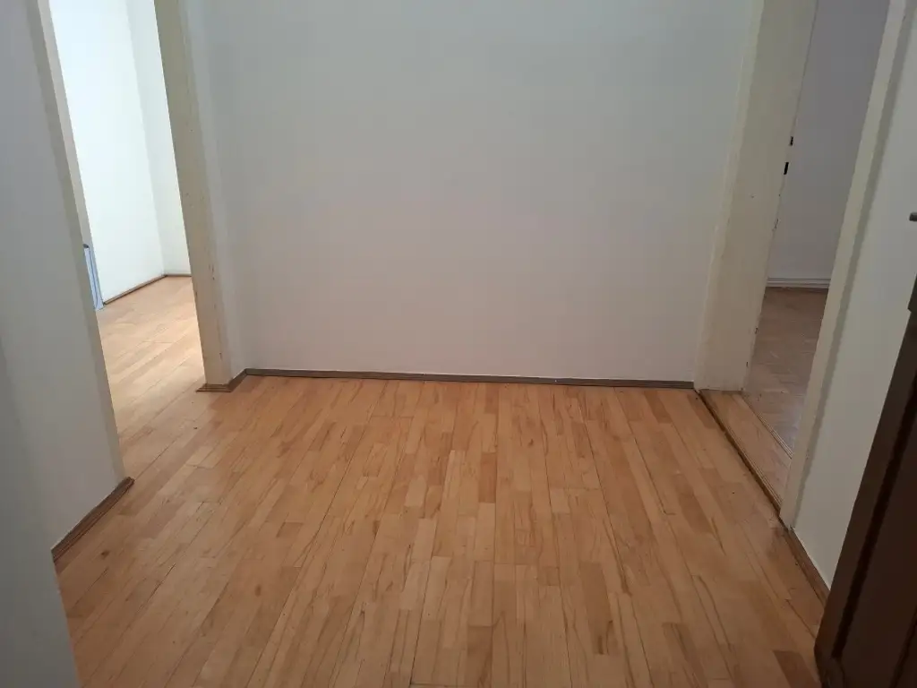 Zentrumsnahe 3-Zimmer-Altbauwohnung mit Küchenblock im 1. Obergeschoß in Bruck/Mur zu kaufen !