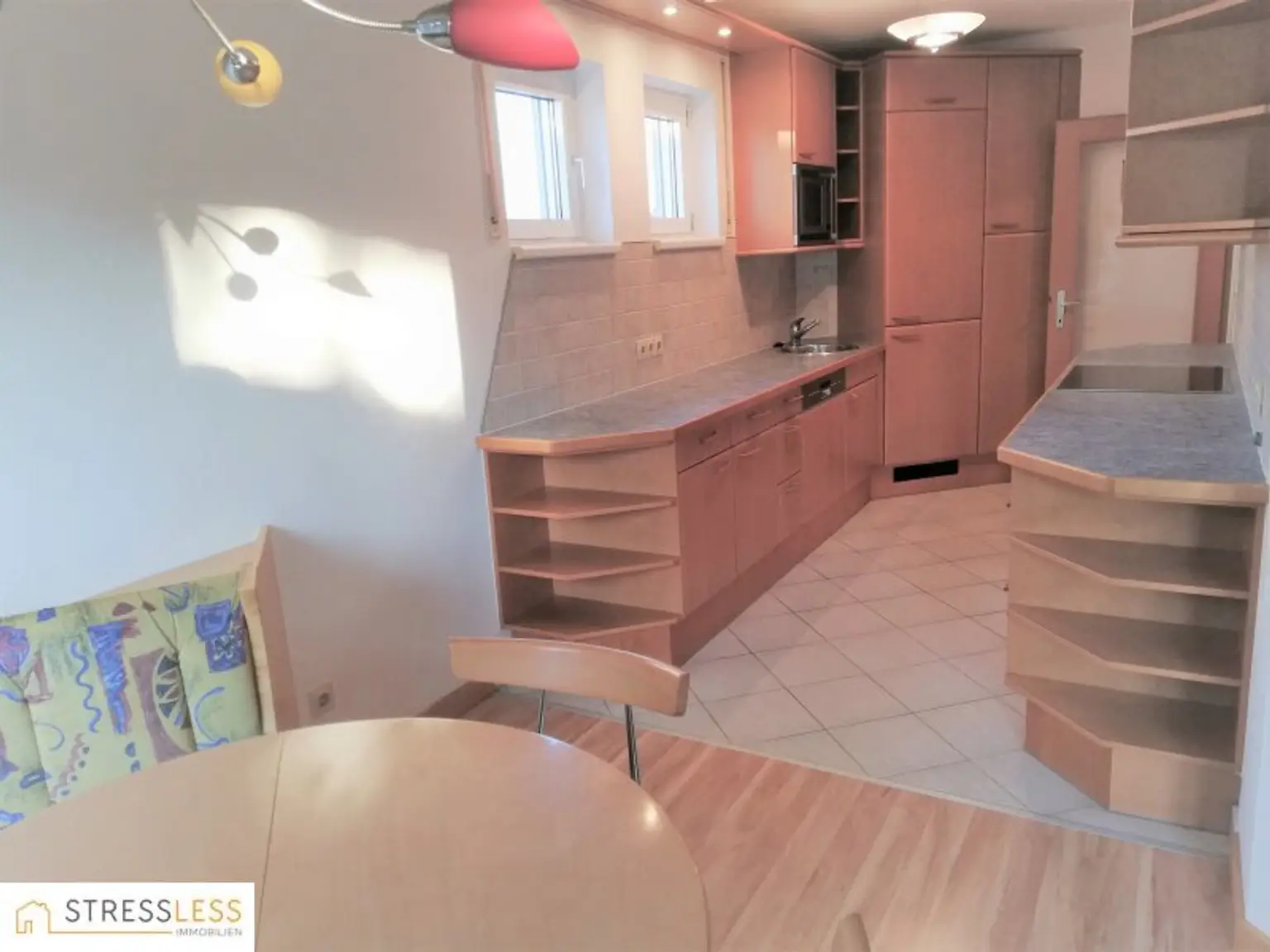 Top gepflegte 3 Zimmer-Wohnung mit Loggia in absoluter Grünruhelage