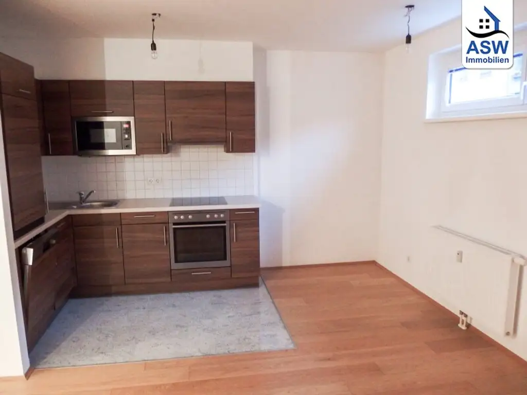Schönes 1-Raum Büro im Erdgeschoss
