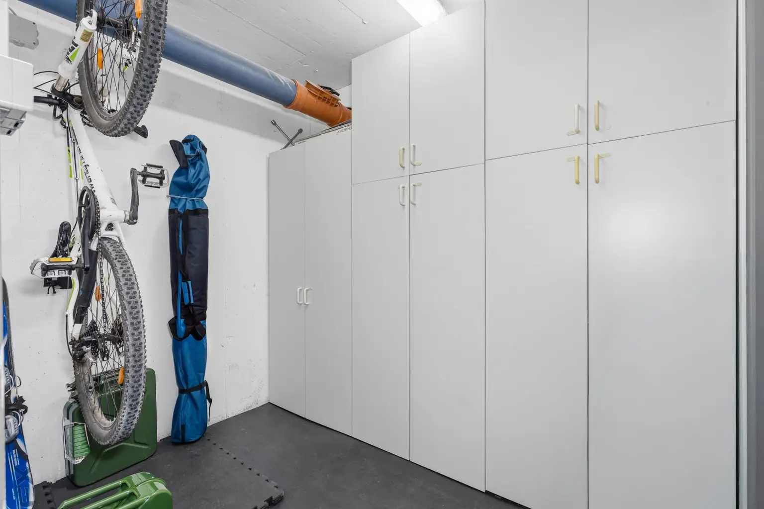 14 Kellerabteil