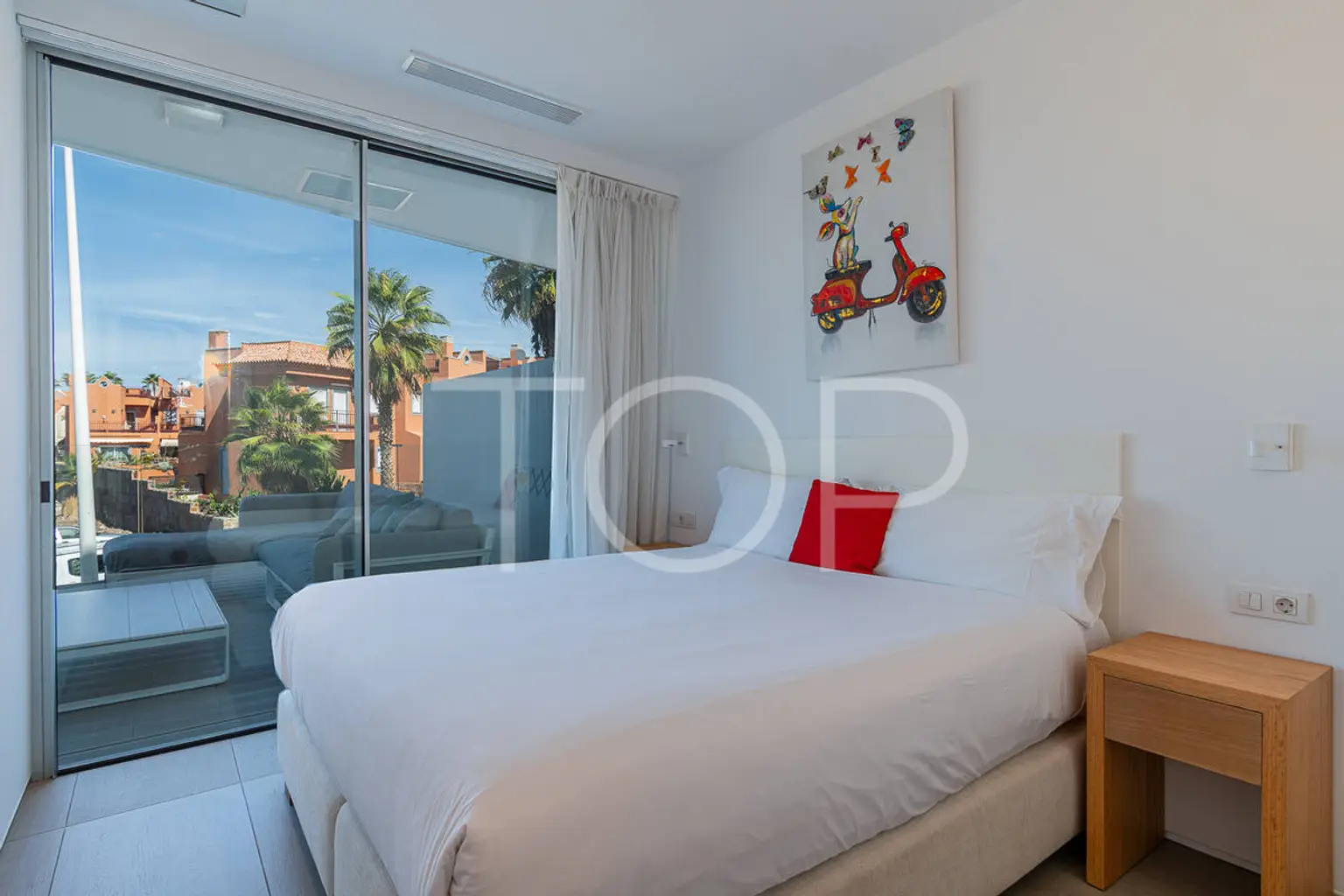 Apartamento con amplia terraza en venta