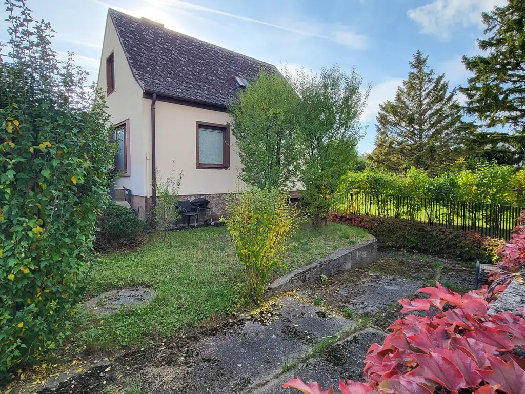 TRAUMHAFTES BAUGRUNDSTÜCK IN RUHIGER SIEDLUNGSLAGE