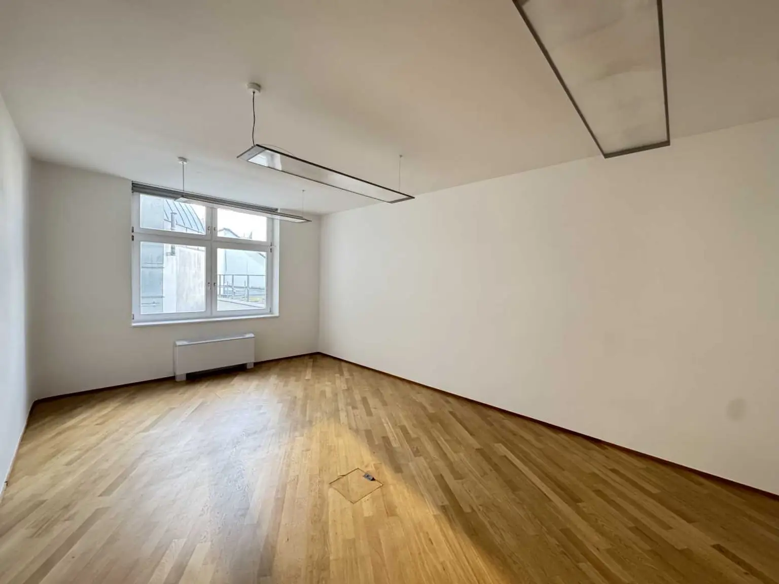 Ganzes Geschoss am Schubertring zu mieten!