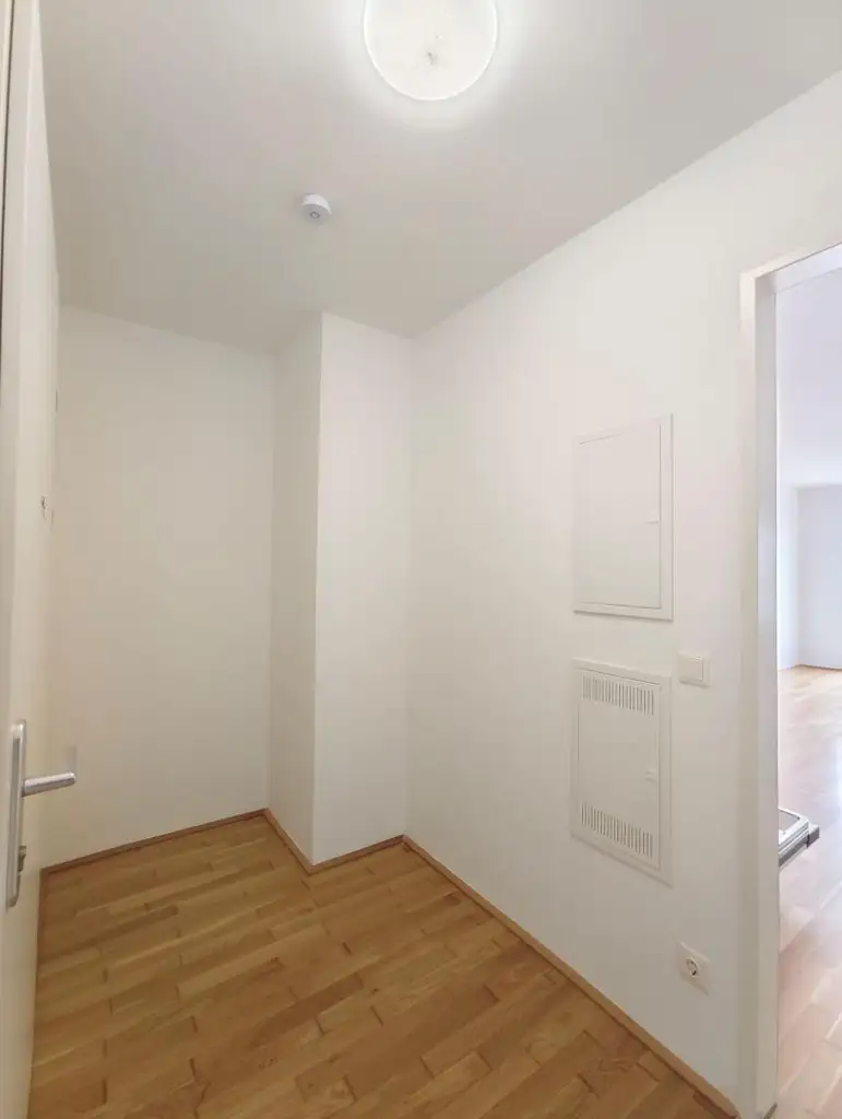 Süsse 2-Zimmer-Wohnung mit Terrasse bei Sommerbad Schwechat