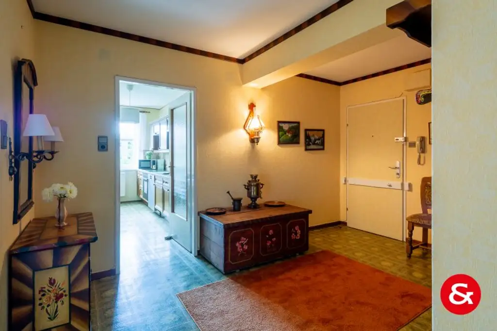 UNGLAUBLICHES PREIS-LEISTUNGSVERHÄLTNIS FÜR EINE DREIZIMMERWOHNUNG MIT LOGGIA IN GRÜNRUHELAGE!