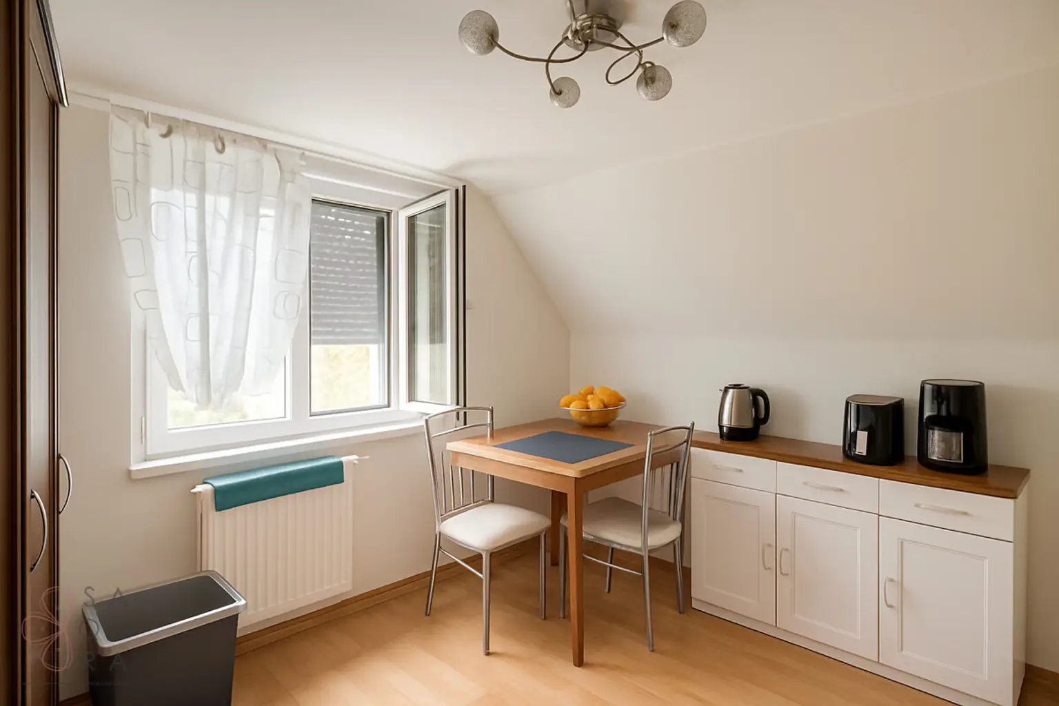 Charmantes Einfamilienhaus mit Einliegerwohnung, Garten und Garage – vielseitig nutzbar