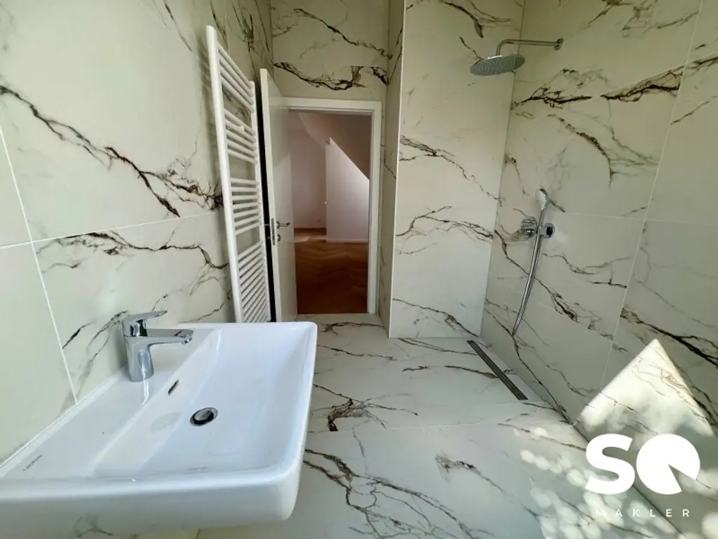 #SQ - ERSTBEZUG NÄHE SCHÖNBRUNN! STILVOLLE DACHGESCHOSSWOHNUNG MIT 2 TERRASSEN