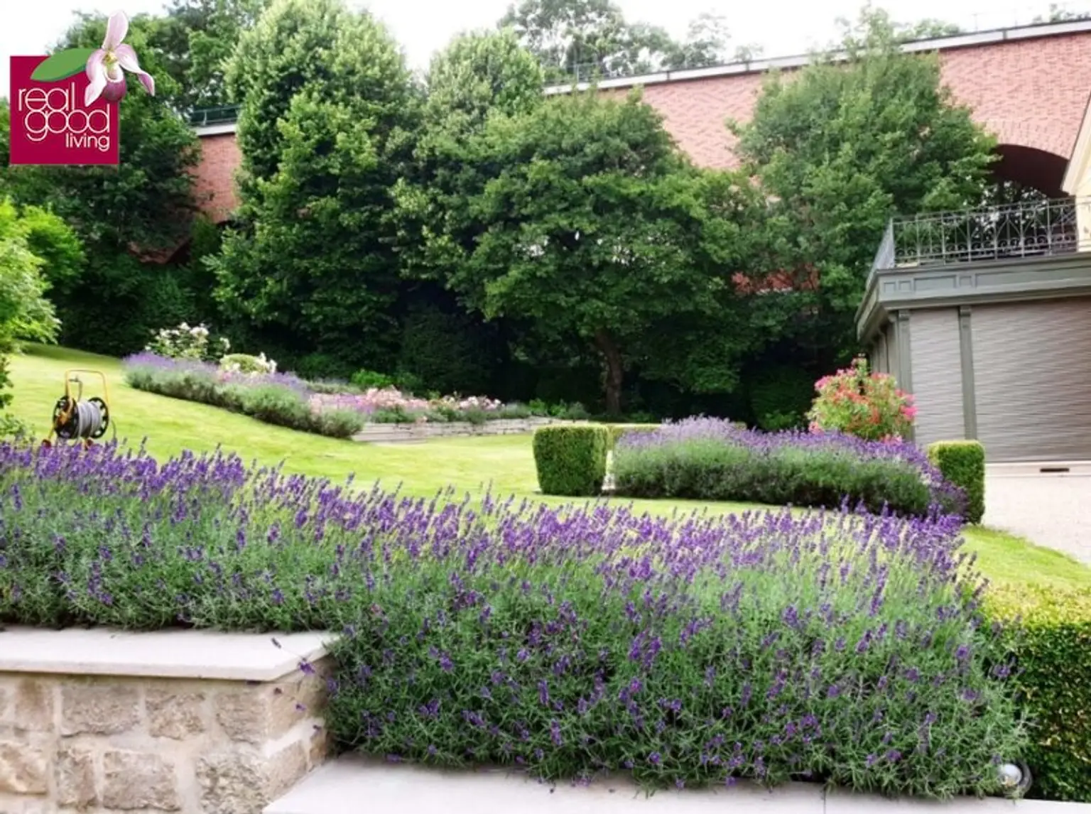 Prestige-Villa in Wien-Mauer – 15 Zimmer, 3.700 m² Gartenparadies, vielseitig nutzbar -Büro & Wohnen vereinbaren !!