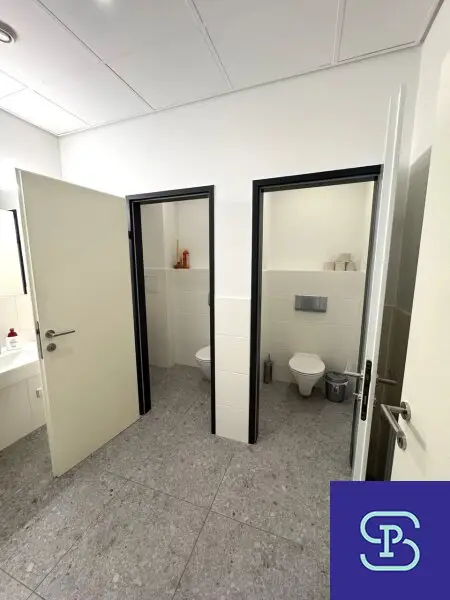 Naschmarkt-Nähe: Renoviertes 167m² Büro mit Garage, Balkon und Lift - 1050 Wien
