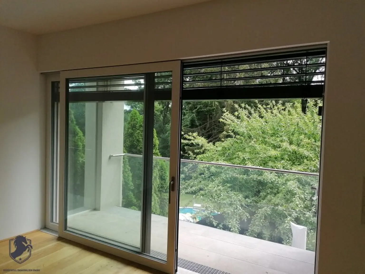 Moderne Etagenwohnung mit Terrasse und Stellplatz in 1140 Wien