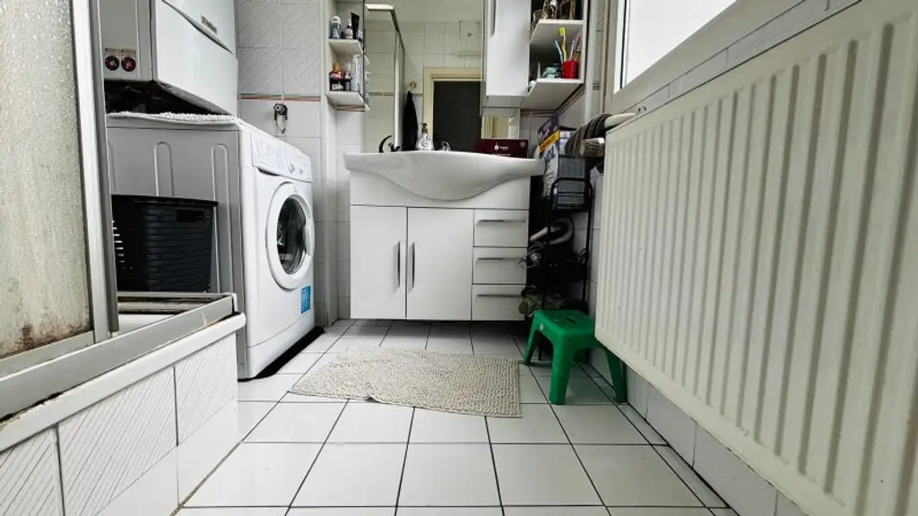 Top-gepflegte 2-Zimmer-Wohnung mit ruhigem Balkon in TOP-Lage, 1220 Wien-Stadlau