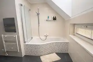 Badezimmer OG 1