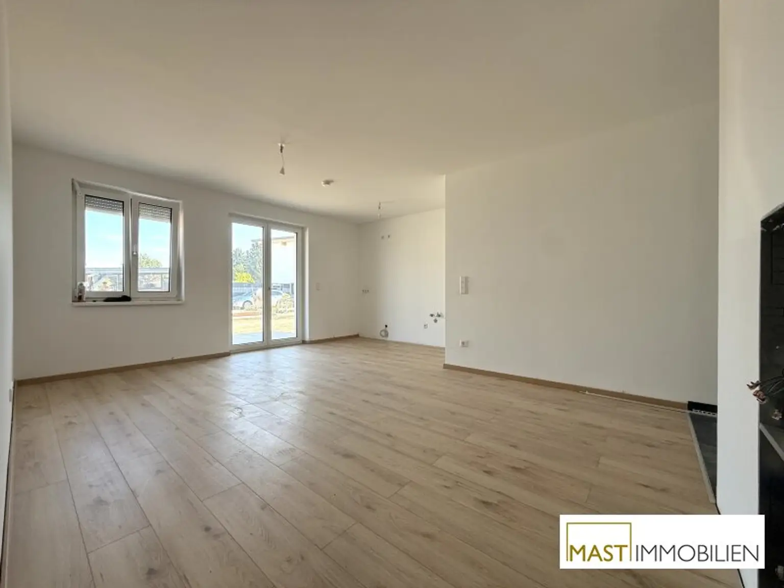 In Kürze verfügbar - 3 Zimmer Garten- bzw. Balkonwohnungen inkl. EWE Einbauküche und KFZ Stellplatz