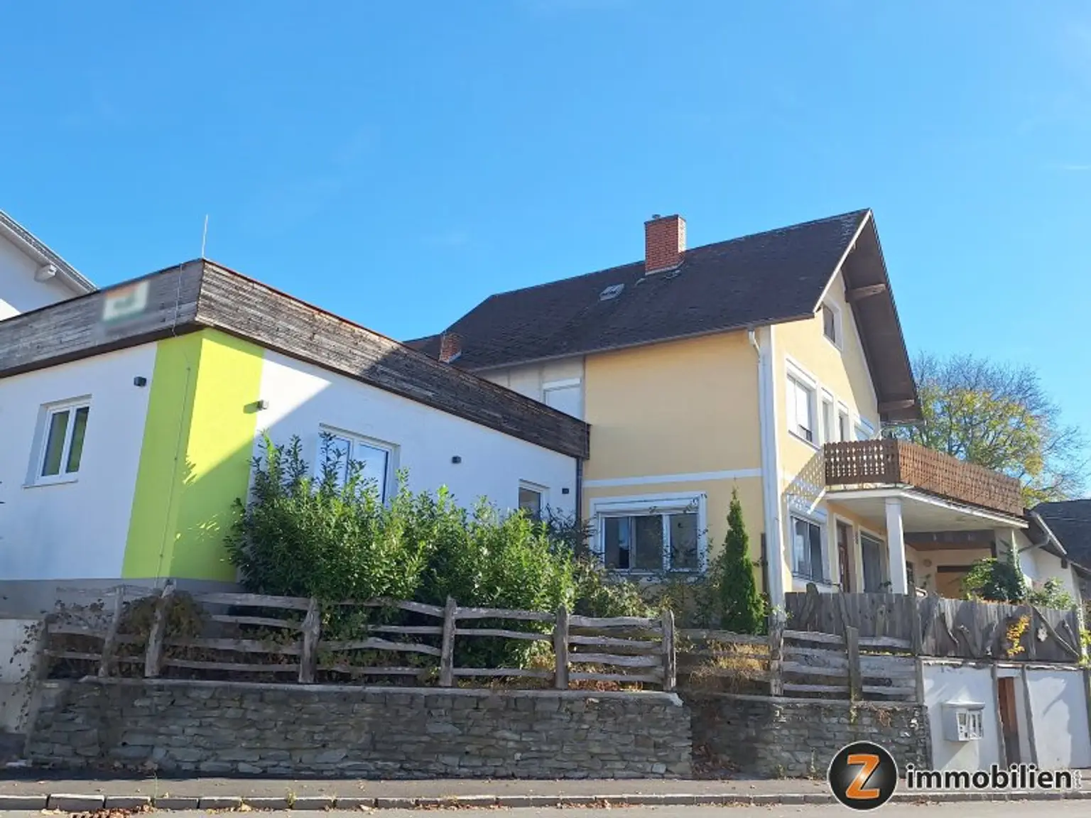 Wolfau: Zentral gelegene großzügige Liegenschaft zur Sofortübernahme