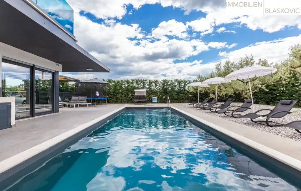 Wunderschöne Villa mit Pool in der Nähe von Visnjan