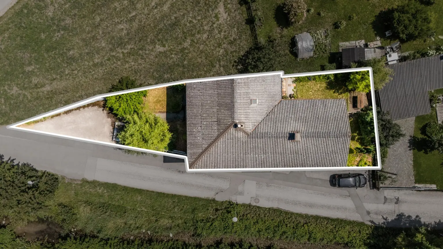 "Ein-/Zweifamilienhaus in ruhiger Lage – mit Sauna & Kachelofen!"