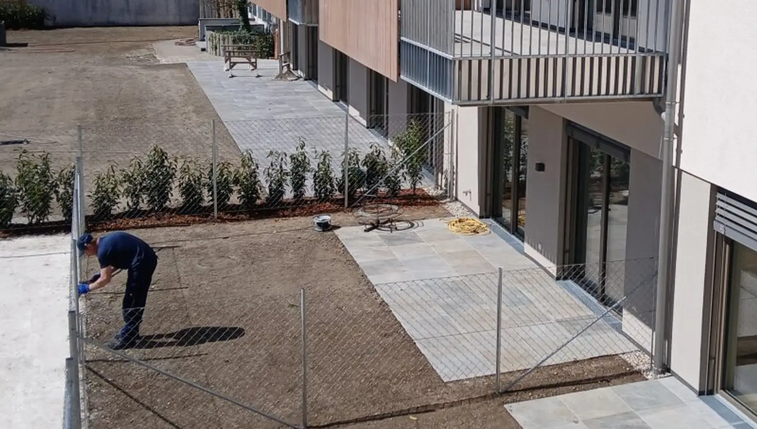 NEUBAU - ERSTBEZUG - Top 2 - Wunderschöne 2 Zimmerwohnung mit kleinem Garten, Terrasse und einem eigenen Tiefgaragenplatz