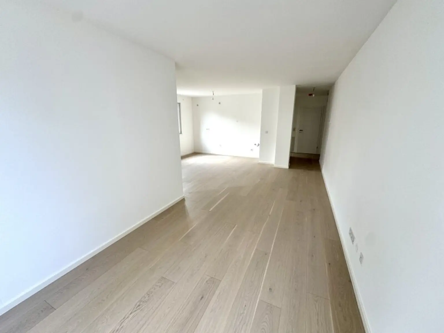 EIGENGRUND NÄHE ALTE DONAU – FREIFLÄCHEN - LUFTWÄRMEPUMPE – KELLER – GARAGE – U-BAHN!