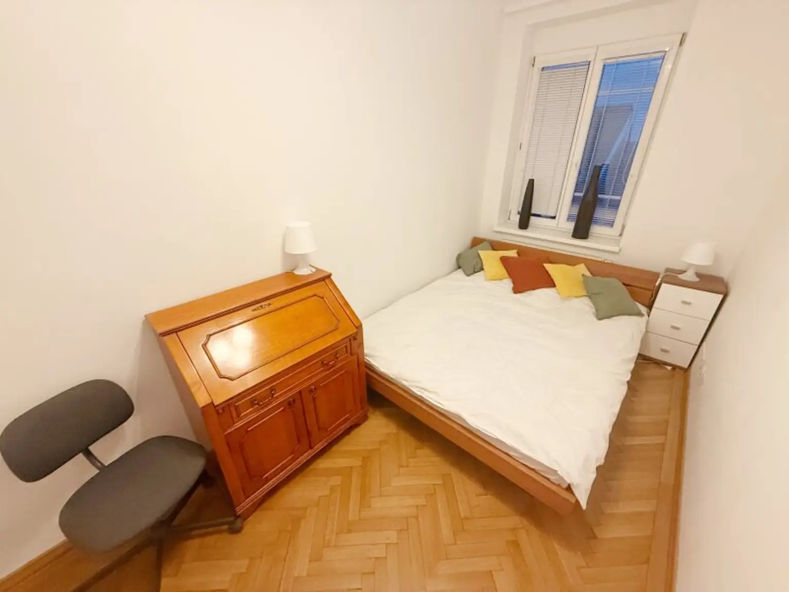 Schlafzimmer 2