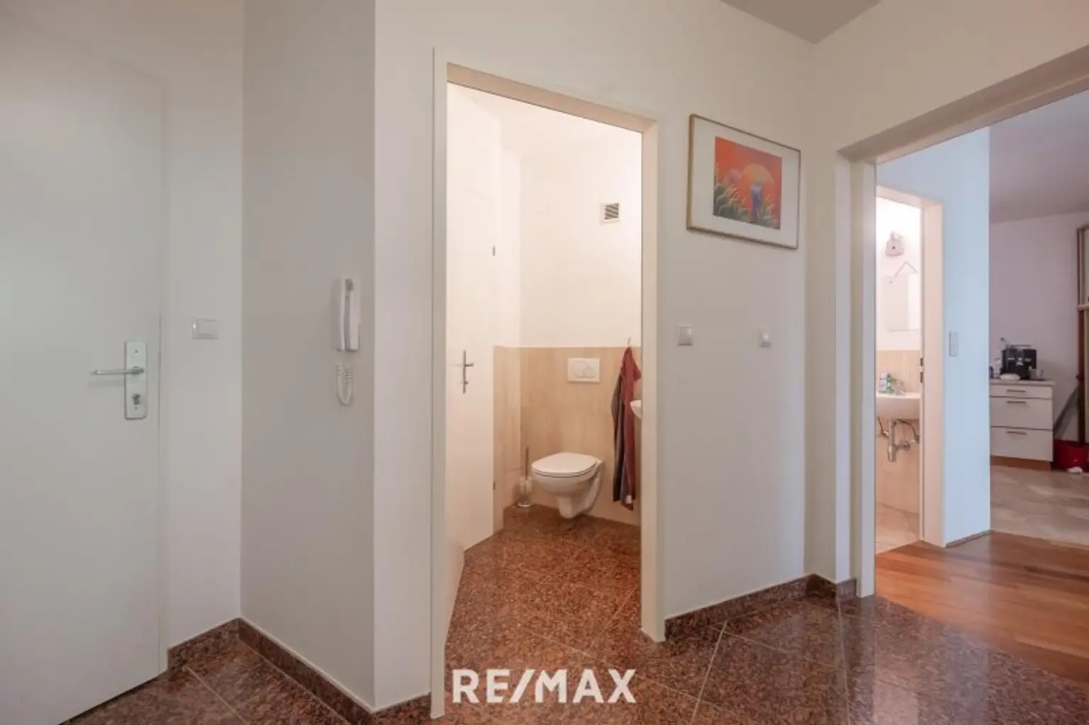 Traumhafte 6 - Zimmer - Wohnung / Büro mit grünem Innenhof in ruhiger sensationeller Lage in Hernals