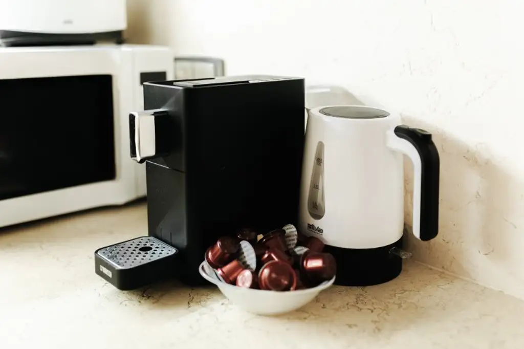 Stilvolle Altbauwohnung im Herzen der Wiener Innenstadt – vollmöbliert und sofort bezugsfertig