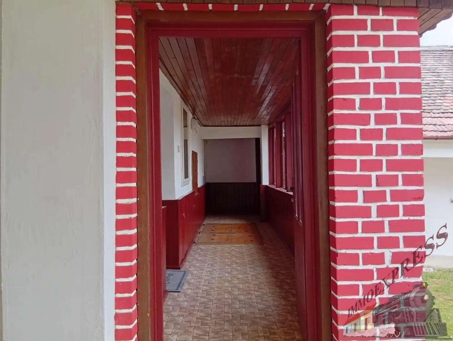 Großzügiges Haus mit 1.793 m² Grund, Innenhof & Nebengebäude