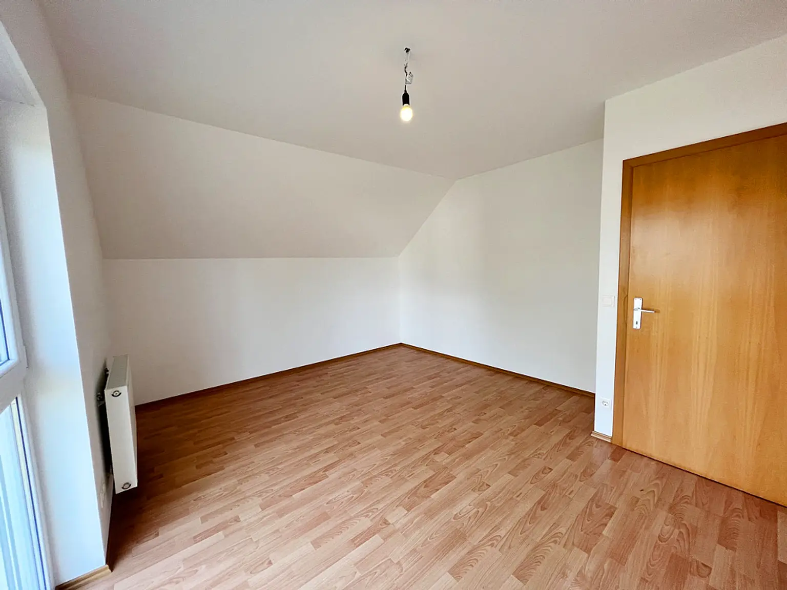 Zimmer 1 2.0.jpg