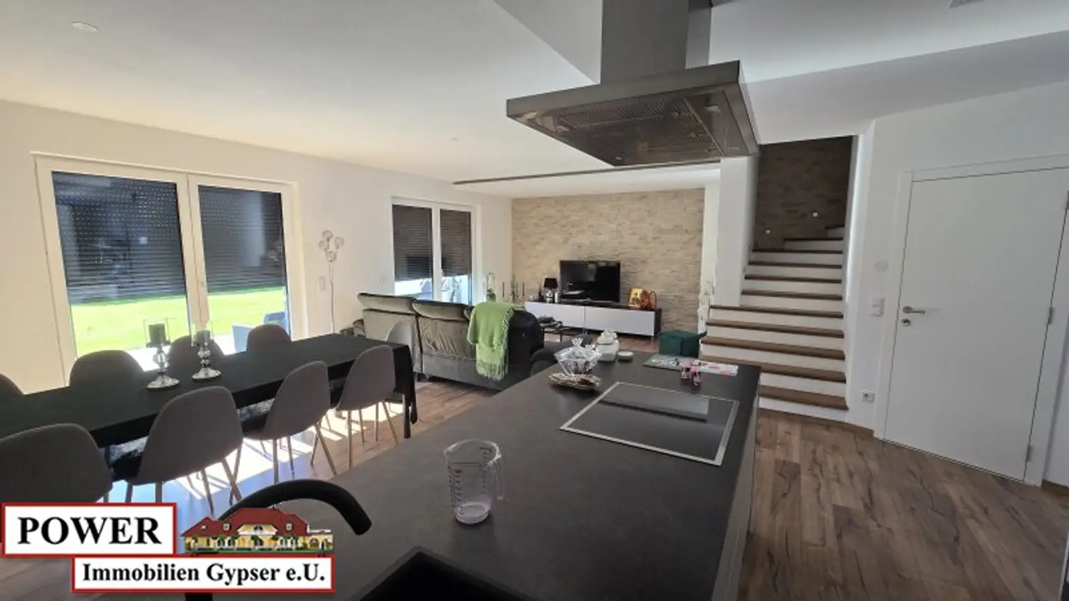 sofort zu beziehen ! Großzügiges, gemütliches Top Ausgestattetes Eckreihenhaus