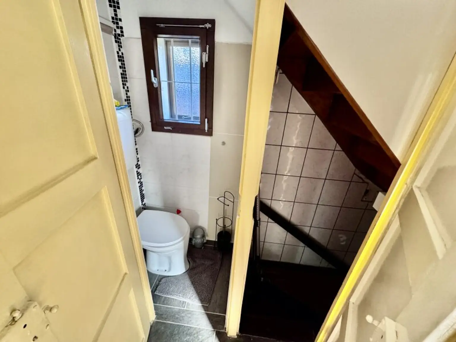 IHR RÜCKZUGSORT AN DER ALTEN DONAU - CHARMANTES HAUS AUF EIGENGRUND