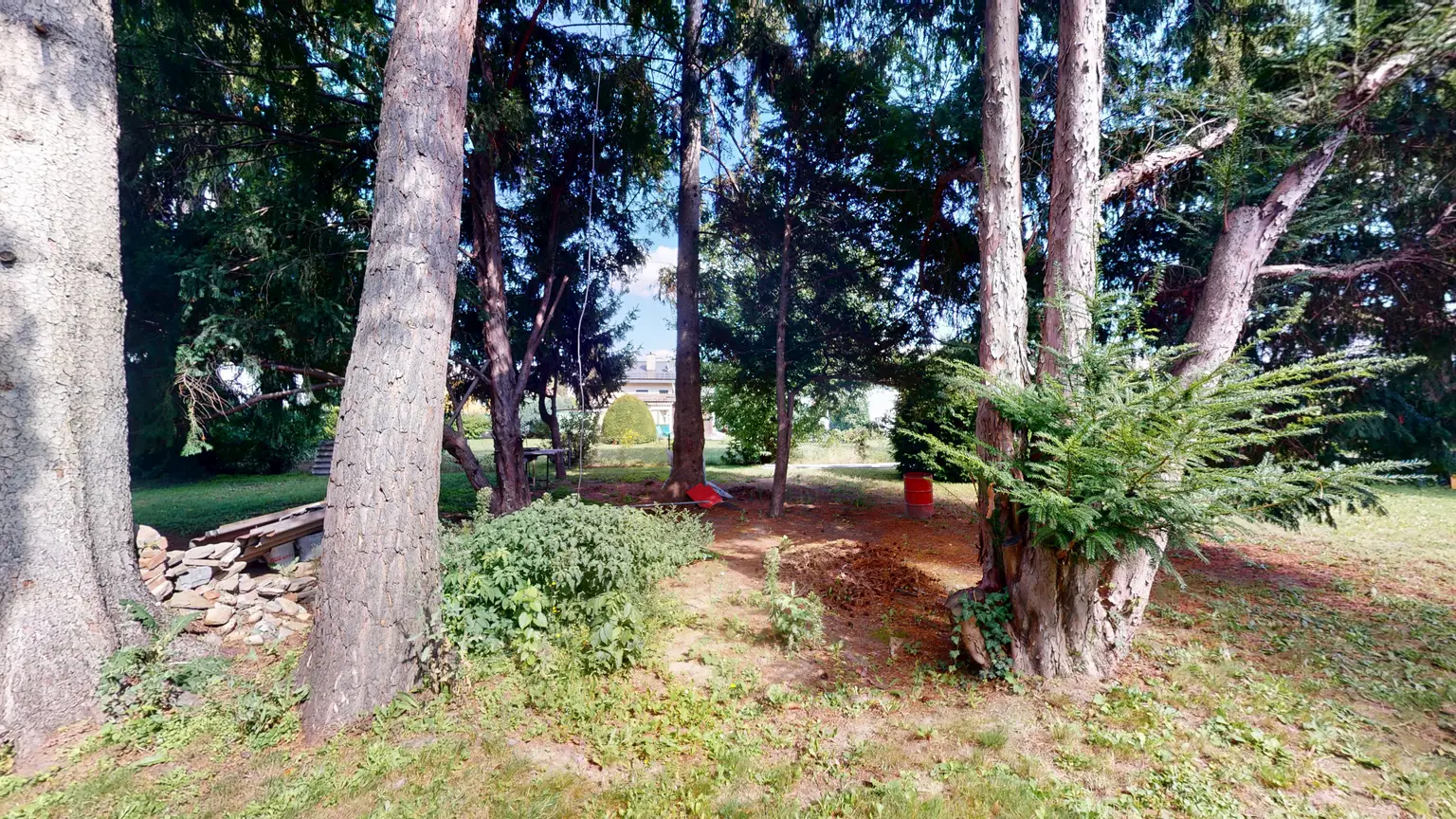 Charmantes Einfamilienhaus mit großem Grundstück und Ausbaupotenzial in Stockerau