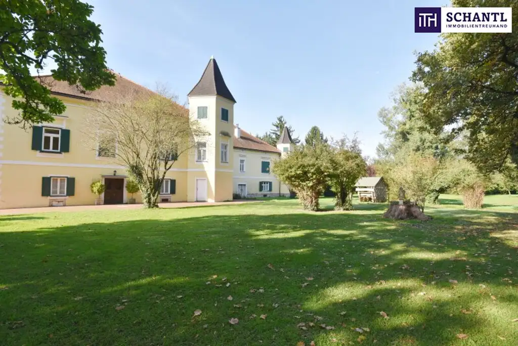 MÄRCHENHAFTE Wohnung im SCHLOSS inklusive Nutzung des SCHLOSSGARTENS! Ab sofort verfügbar!