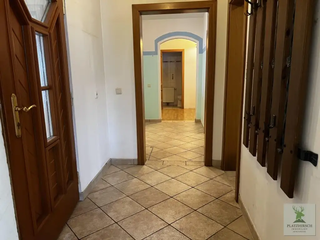 Einzigartiges Liebhaberobjekt mit toskanischem Flair, riesigem Garten, herrlichem Wintergarten, in Prottes - 35 Min von Wien - 8 Minuten von Gänserndorf