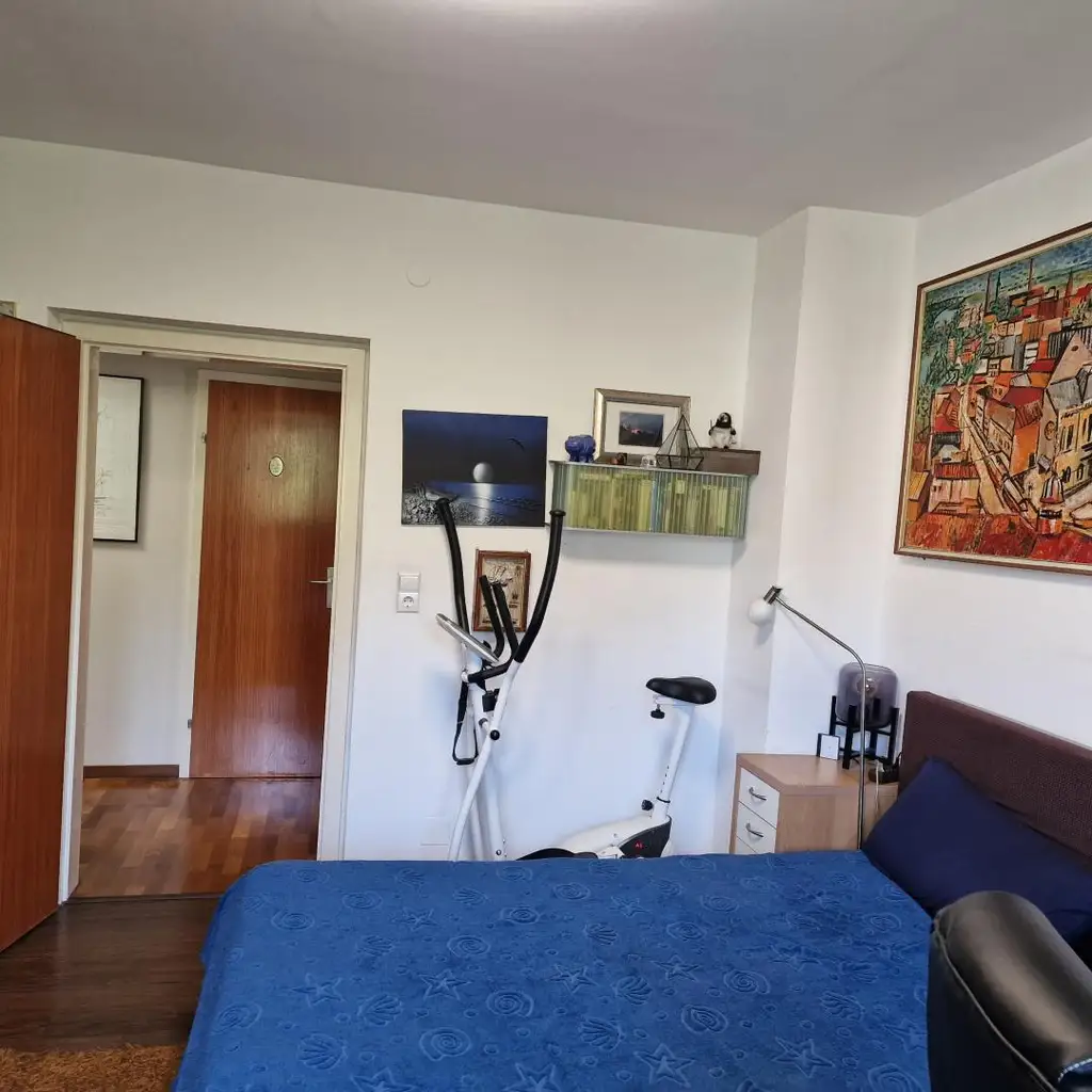 Ruhige und sonnige 4-Zimmer-Wohnung in zentraler Lage!