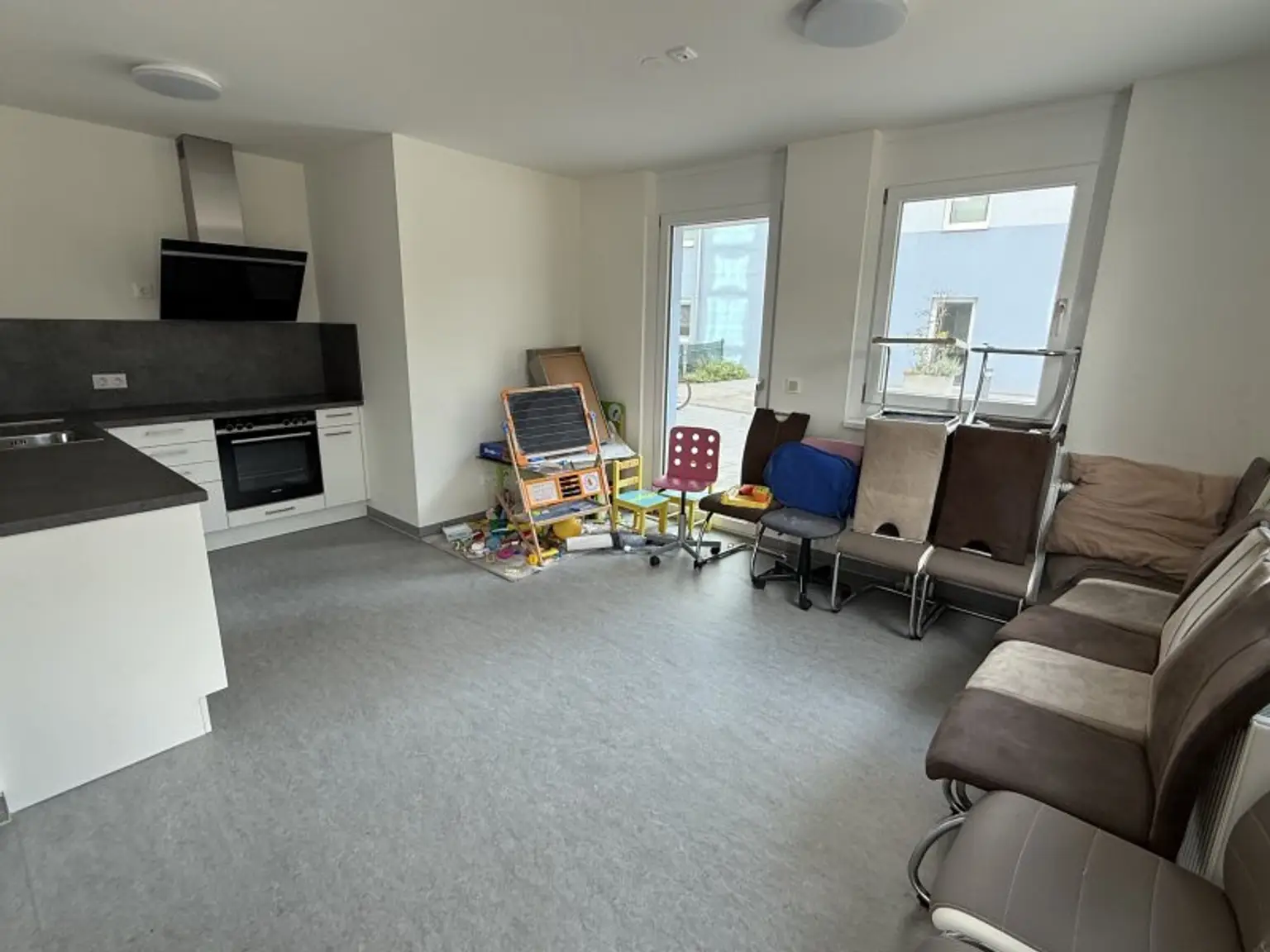 +NEU+ Ihr liebevoller und hochwertiger Rückzugsort im Grünen – Sonnige 3-Zimmer-Wohnung mit Balkon & bester Anbindung